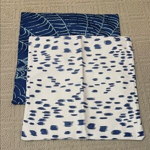 Set of 2 pillow covers size 17x17 excellent condition